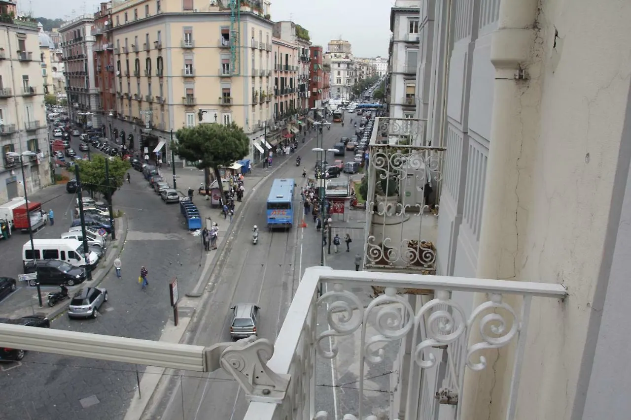 1Bed In Basic 8 Bed Mixed Dorm Hotel Naples Italy